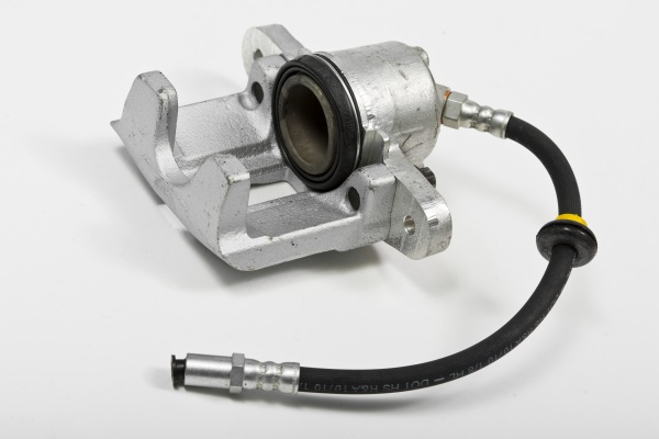 Цилиндр тормозной передний ВАЗ-2108 левый+шланг тормозной (АвтоВАЗ) в уп.