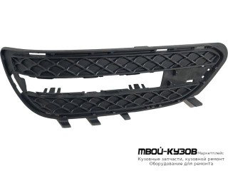 РЕШЕТКА БАМПЕРА ПЕРЕДНИЙ ЛЕВАЯ СТОРОНА С ОТВЕРСТИЯМИ ПОД ПРОТИВОТУМАННЫЕ ФАРЫ (ТАЙВАНЬ) для Mercedes W212 (2009-)