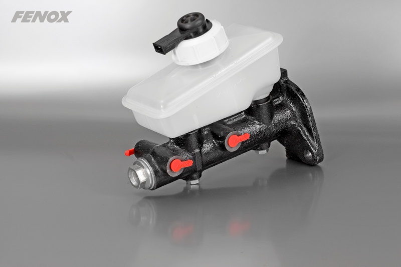 Цилиндр тормозной главный ВАЗ-2108 (Fenox) Т2043.5С4/C3 с бачком