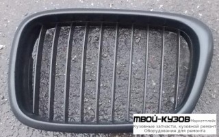 РЕШЕТКА РАДИАТОРА ЛЕВАЯ СТОРОНА ТЮНИНГ ПОЛНОСТЬЮ ЧЁРНЫЙ (ТАЙВАНЬ) для BMW E39 (11.1995 - 2003)