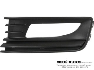 РЕШЕТКА БАМПЕРА ПЕРЕДНИЙ ЛЕВАЯ СТОРОНА С ОТВЕРСТИЯМИ ПОД ПРОТИВОТУМАННЫЕ ФАРЫ С ЧЁРНЫЙ МОЛДИНГ (СЕДАН) (КИТАЙ) для Volkswagen POLO (09.2010 - 2020)