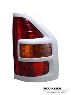 ФОНАРЬ ЗАДНИЙ ВНЕШНИЙ ПРАВАЯ СТОРОНА МОЛДИНГ БЕЛ для Mitsubishi PAJERO / MONTERO (2000-2002) (2003-)