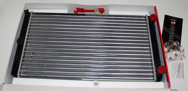 Радиатор охлаждения ВАЗ-2112 инжектор алюминиевый (Fenox) RC00005C3