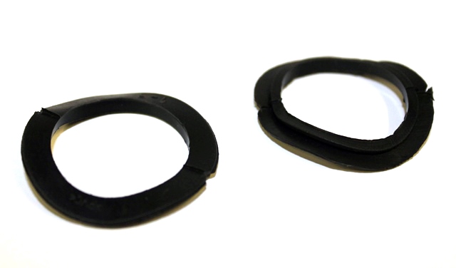 Уплотнитель замка багажника ВАЗ-2108