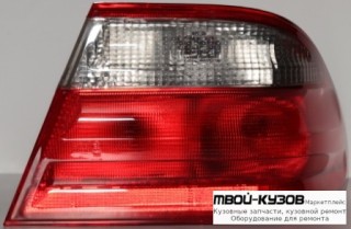 ФОНАРЬ ЗАДНИЙ ВНЕШНИЙ ПРАВАЯ СТОРОНА (EAGLE EYES) КРАСНЫЙ-БЕЛ для Mercedes W210 (08.1995 - 08.1999) (09.1999 - 06.2002)