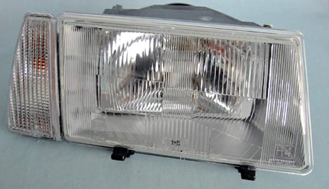 Фара ВАЗ-2108 левая в сборе c бел.пов. (ОСВАР) 931.3711