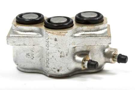 Цилиндр тормозной передний ВАЗ-2121 левый (АвтоВАЗ) в уп.