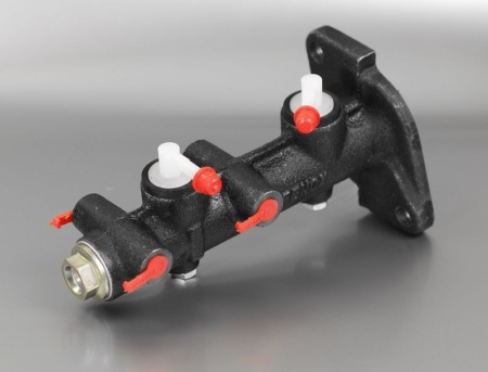 Цилиндр тормозной главный ВАЗ-21213 (Fenox) Т20032С3 в уп.