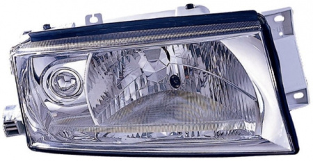 OCTAVIA ФАРА правая с противотуманкой с РЕГ.МОТОР