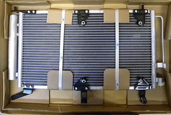 Радиатор кондиционера ВАЗ-1118 в сборе с ресивером аналог Panasonic (LUZAR)