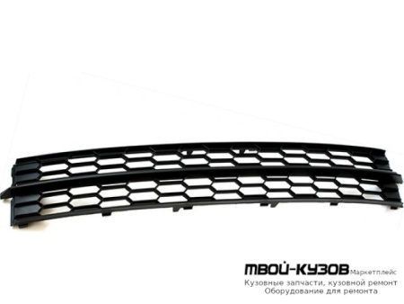 РЕШЕТКА БАМПЕРА ПЕРЕДНИЙ ЦЕНТРАЛ (КИТАЙ) для Skoda RAPID (2014-)