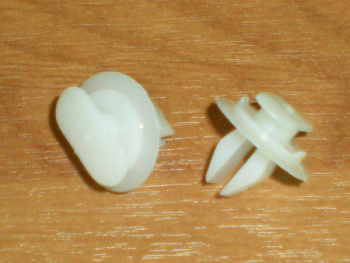 Держатель обивки двери ВАЗ-2121