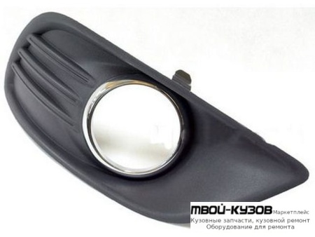 РЕШЕТКА БАМПЕРА ПЕРЕДНИЙ ПРАВАЯ СТОРОНА С ОТВЕРСТИЯМИ ПОД ПРОТИВОТУМАННЫЕ ФАРЫ С ХРОМ МОЛДИНГ (DEPO) для Ford FOCUS (2008-2010)