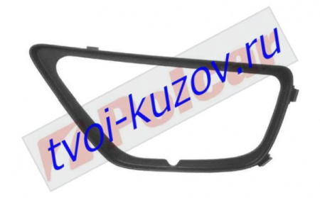 FOCUS 02- РАМКА ПРОТИВОТУМАНКИ ЛЕВАЯ