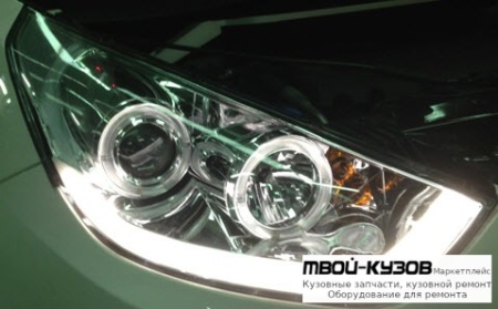 ФАРА ЛЕВАЯ + ПРАВАЯ (КОМПЛЕКТ) ТЮНИНГ ЛИНЗОВАННАЯ С 2 СВЕТЯЩИЙСЯ ОБОДК СВЕТЯЩ.СЕКЦИЯМИ +/- ПОД КОРРЕКТОР (SONAR) ВНУТРИ ЧЁРНЫЙ для Hyundai IX35 (2010-)