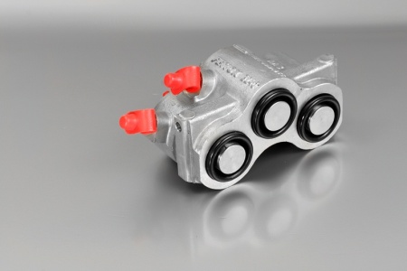 Цилиндр тормозной передний ВАЗ-2121 правый (Fenox) Х3023С3