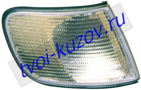 AUDI 100 УКАЗАТЕЛЬ ПОВОРОТА правый угловой белого цвета